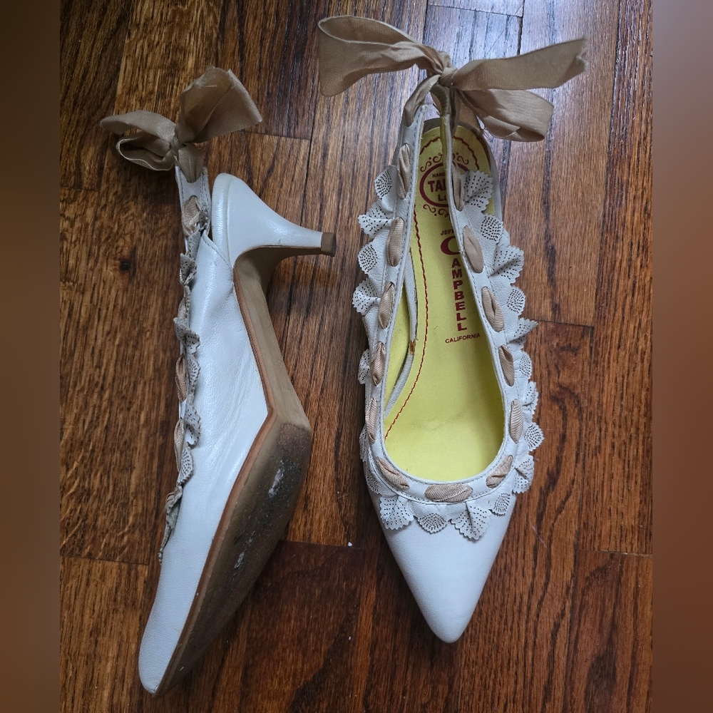 Vintage Genuine Leather Kitten Heel Pumps With Bow Detail - Size 38 / 7.5 - Picture 7 of 13